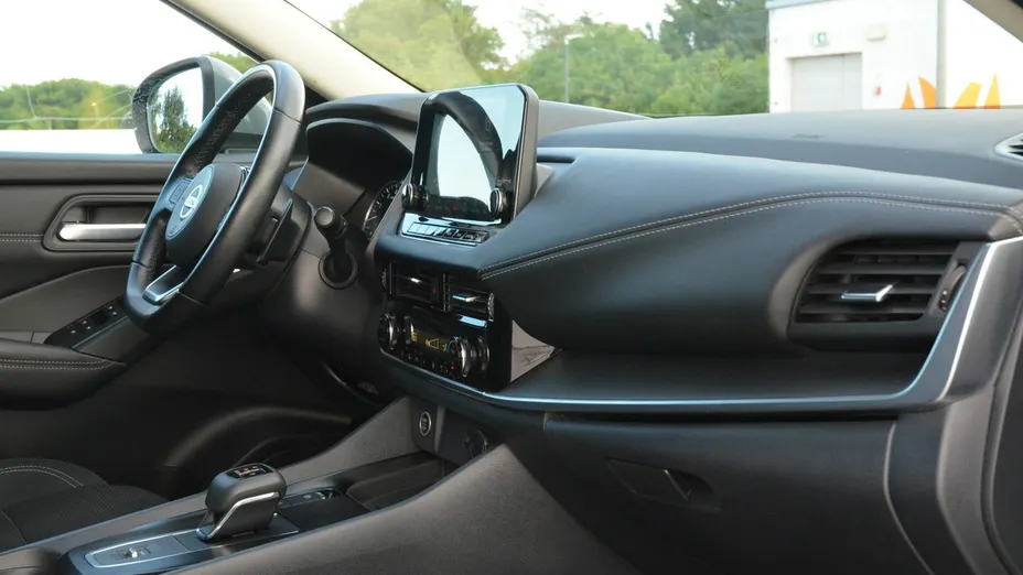 NISSAN Qashqai -