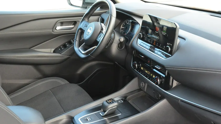 NISSAN Qashqai -