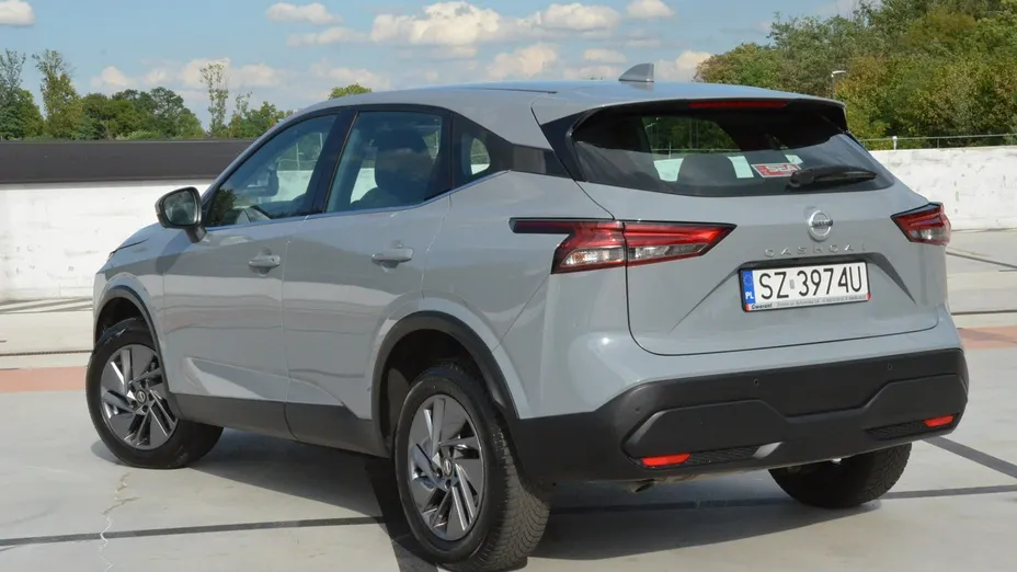 NISSAN Qashqai -