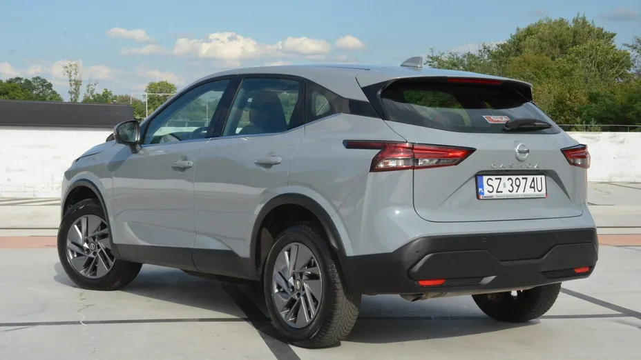 NISSAN Qashqai -