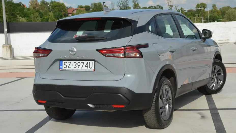 NISSAN Qashqai -