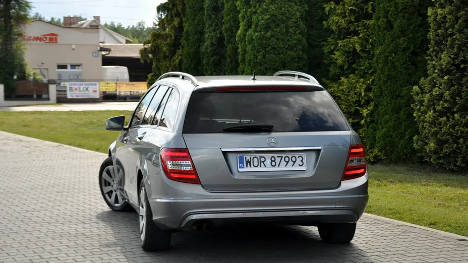 MERCEDES-BENZ C Klasa -