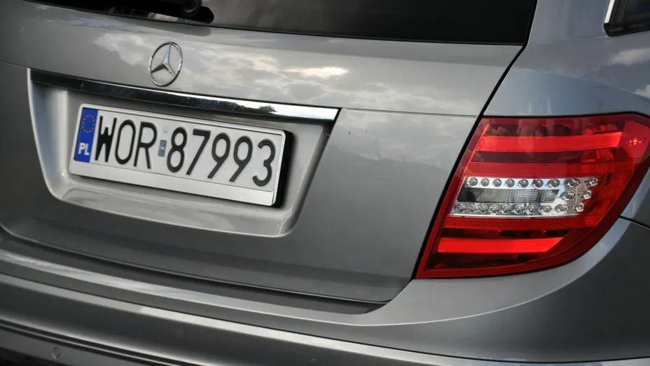 MERCEDES-BENZ C Klasa -