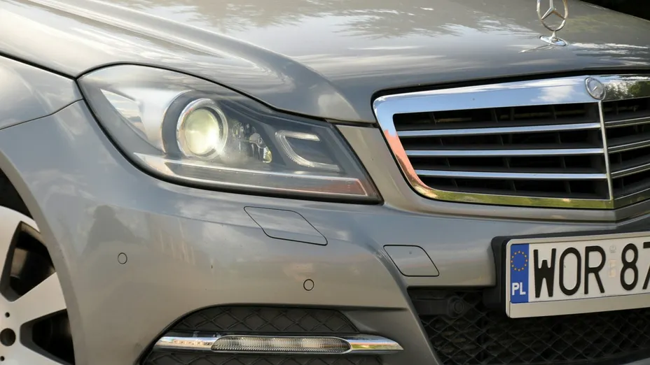 MERCEDES-BENZ C Klasa -
