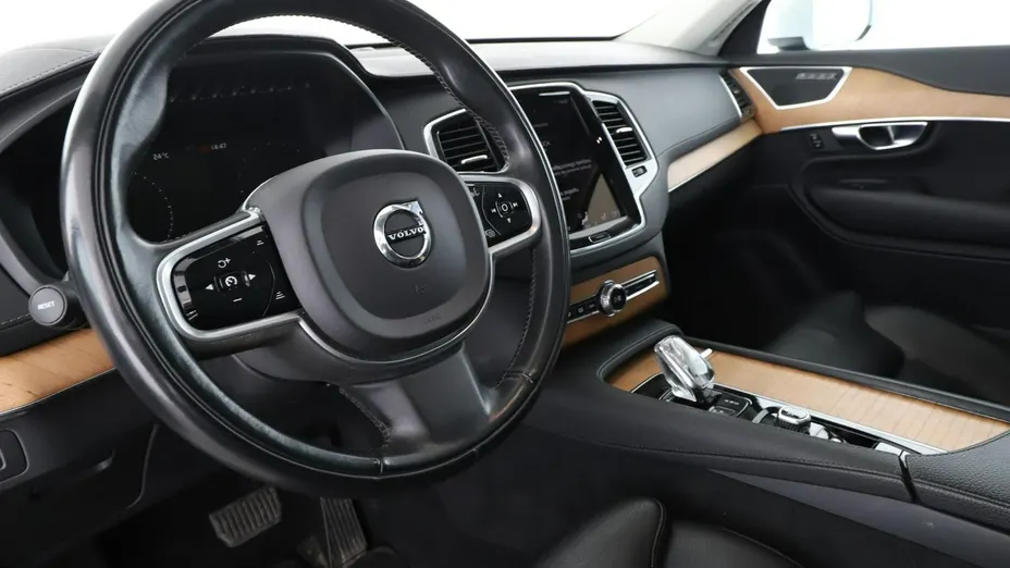 VOLVO XC90 -