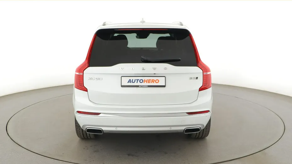 VOLVO XC90 -