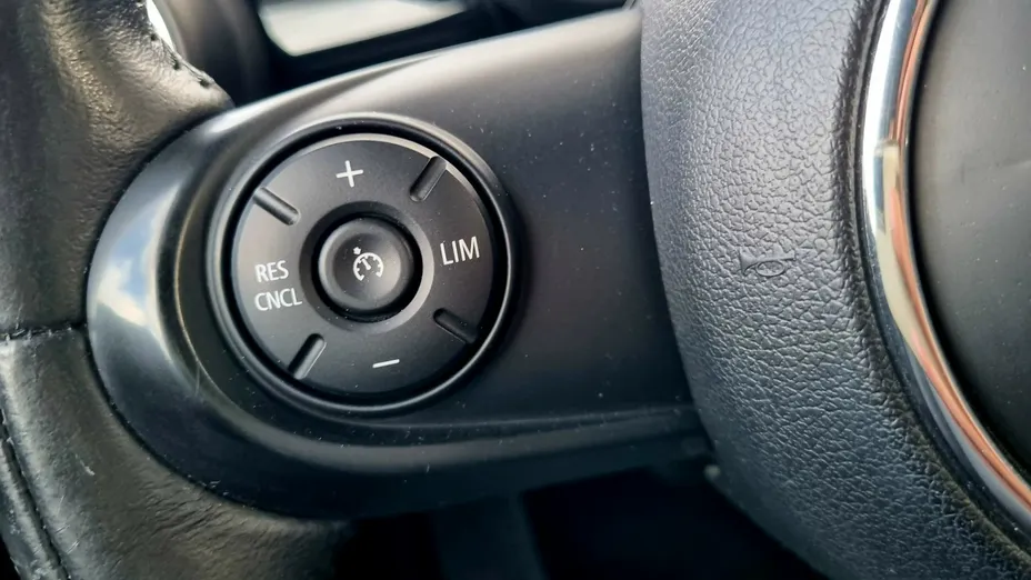MINI Cooper -