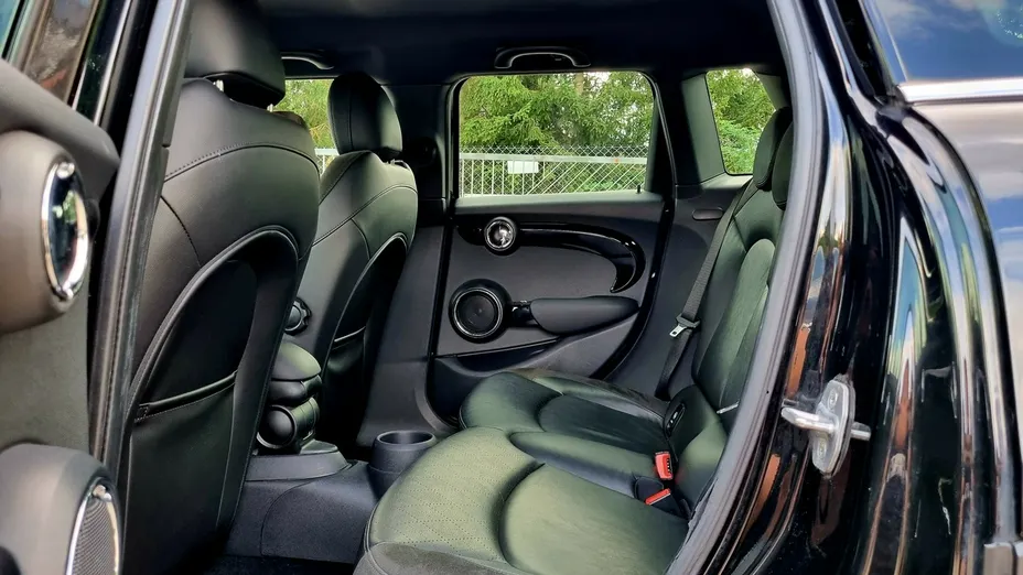 MINI Cooper -