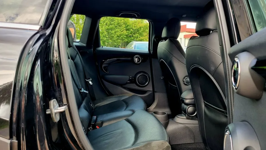 MINI Cooper -