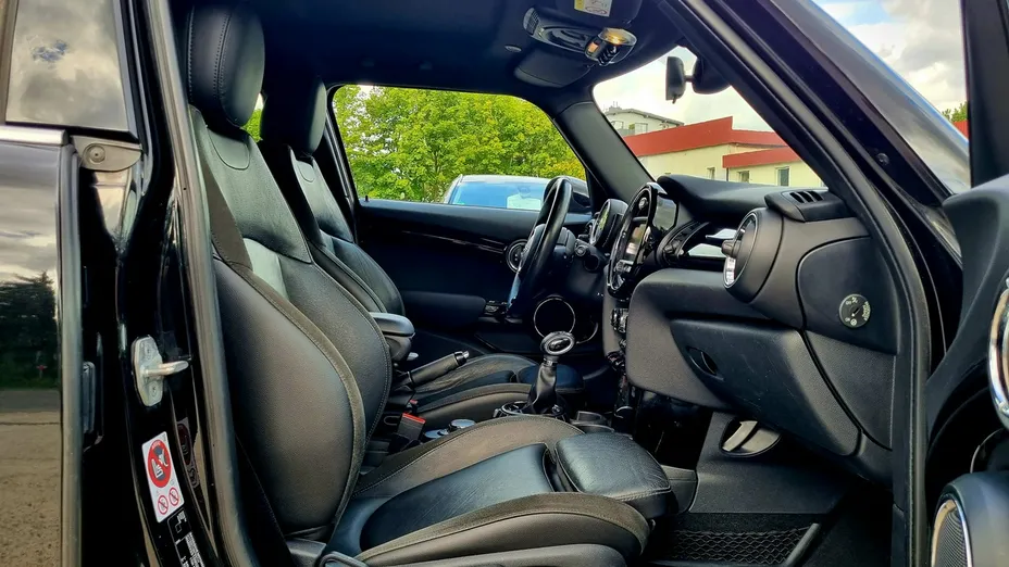 MINI Cooper -