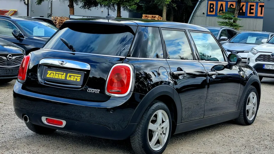 MINI Cooper -