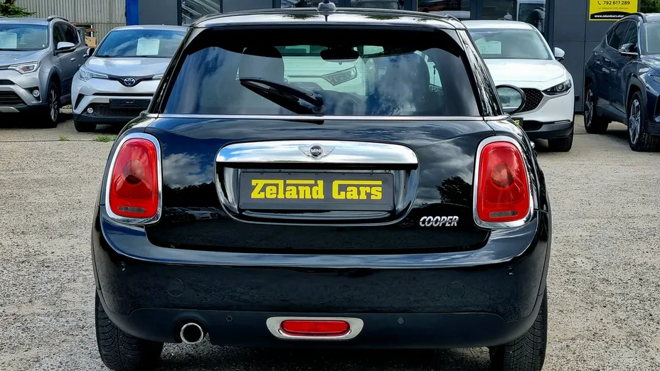 MINI Cooper -