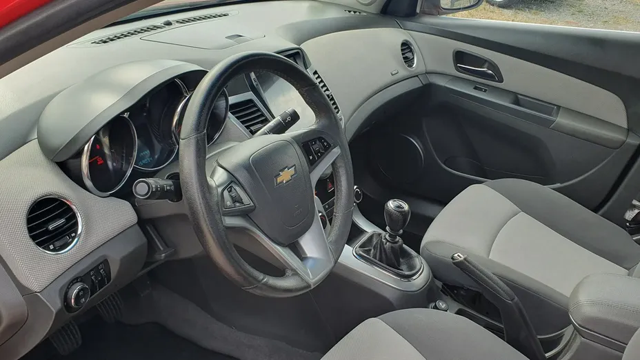CHEVROLET Cruze -