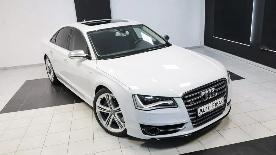 AUDI A8 -