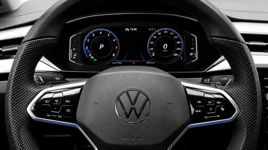 VOLKSWAGEN Arteon -