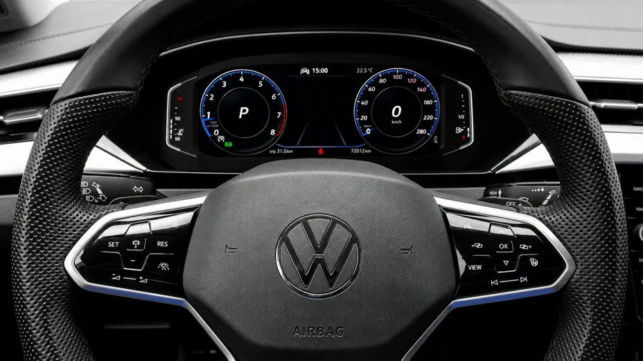 VOLKSWAGEN Arteon -