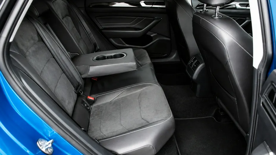 VOLKSWAGEN Arteon -