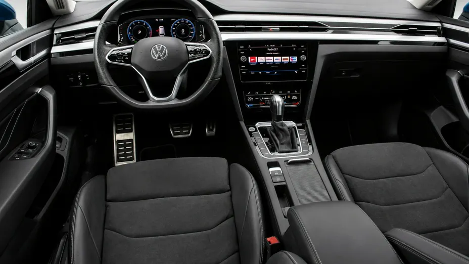 VOLKSWAGEN Arteon -