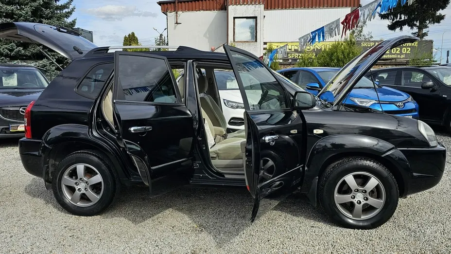 HYUNDAI Tucson -
