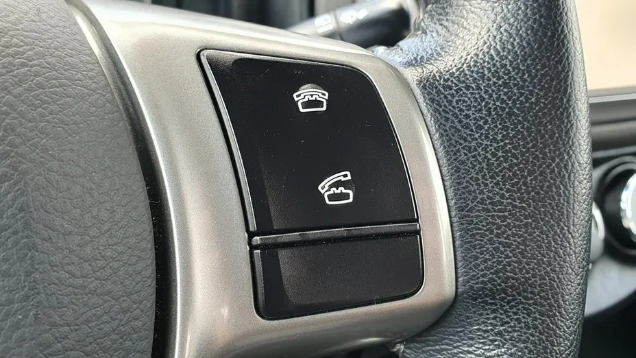 TOYOTA Yaris -