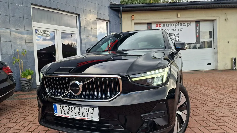 VOLVO XC40 -
