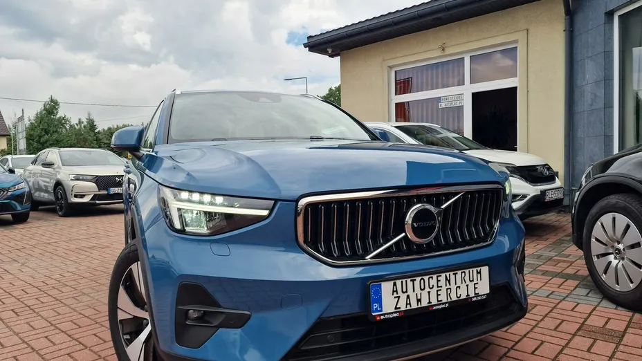 VOLVO XC40 -