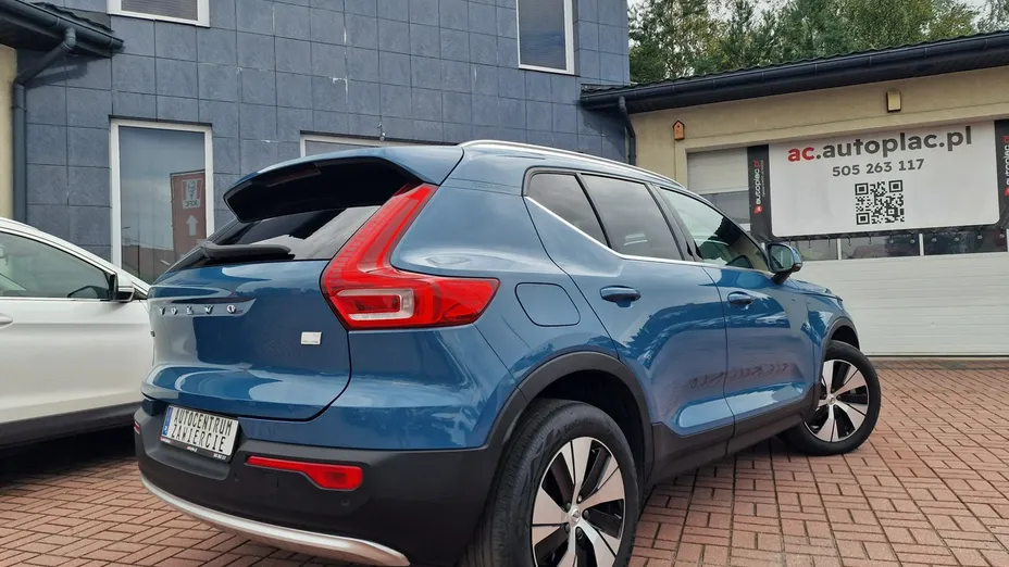 VOLVO XC40 -