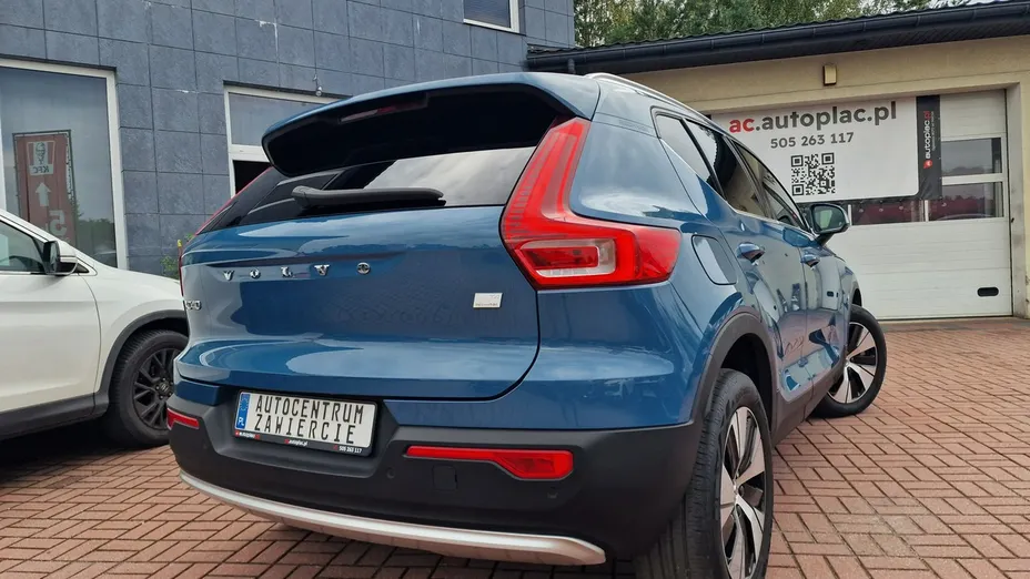 VOLVO XC40 -
