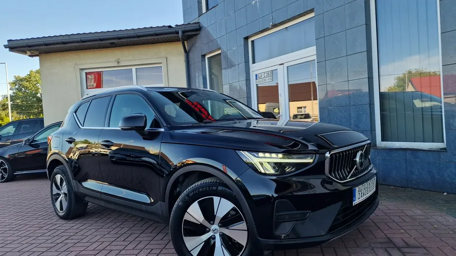 VOLVO XC40 -
