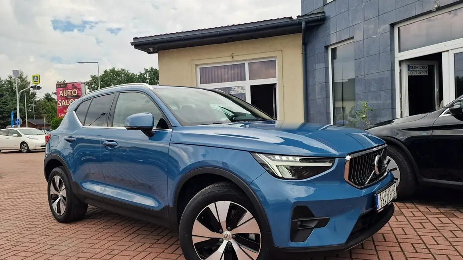 VOLVO XC40 -