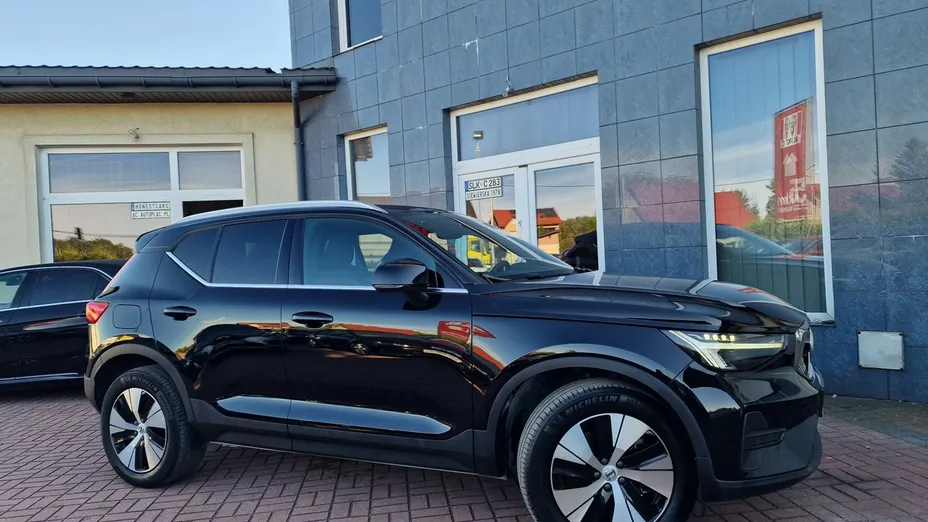 VOLVO XC40 -