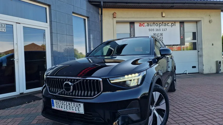 VOLVO XC40 -