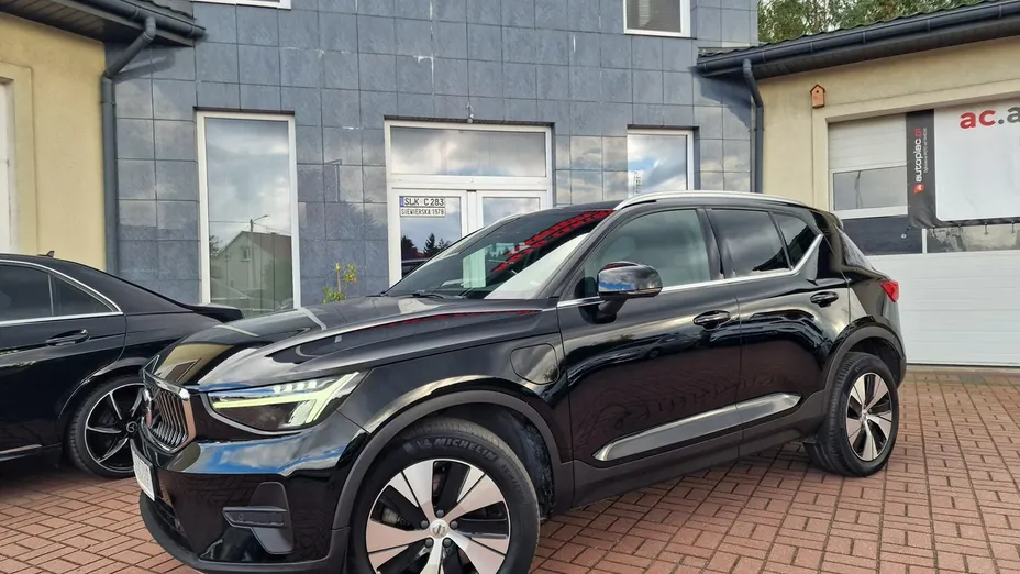 VOLVO XC40 -