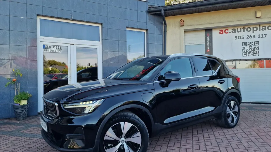 VOLVO XC40 -