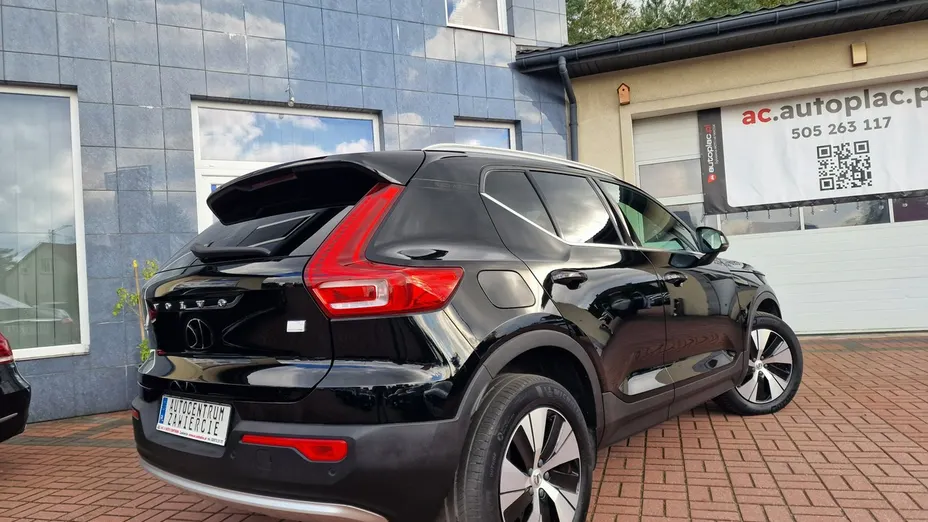 VOLVO XC40 -
