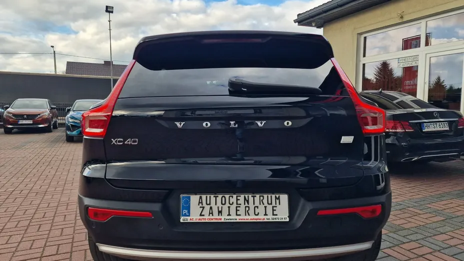 VOLVO XC40 -