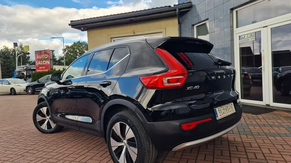 VOLVO XC40 -