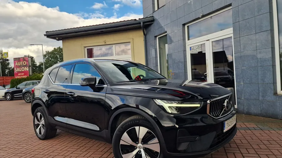 VOLVO XC40 -