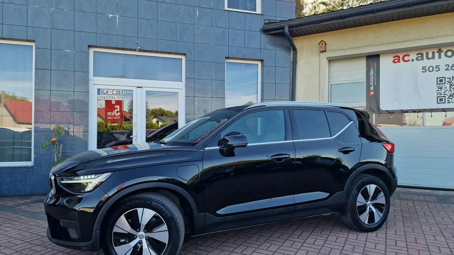 VOLVO XC40 -