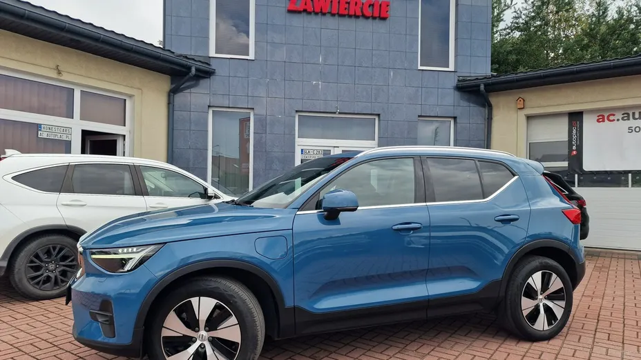 VOLVO XC40 -