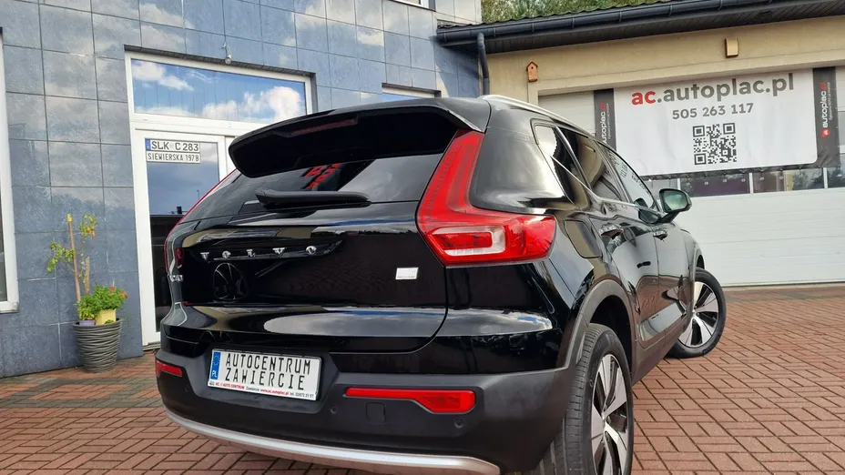 VOLVO XC40 -