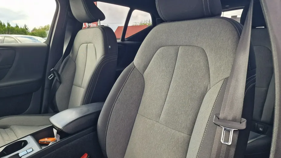 VOLVO XC40 -