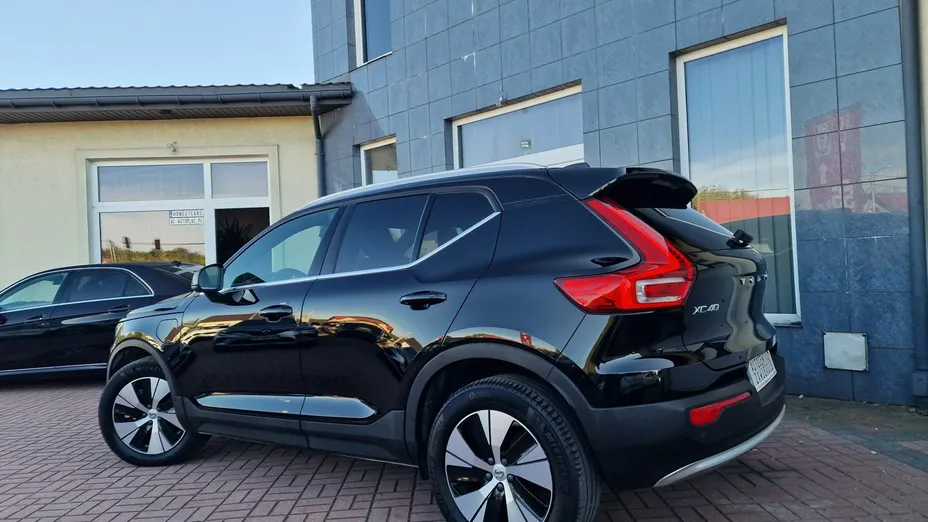 VOLVO XC40 -