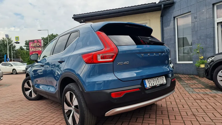 VOLVO XC40 -