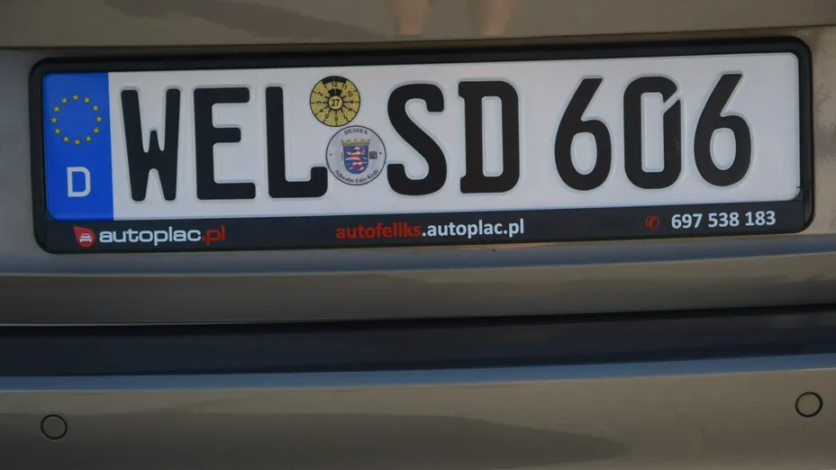 VOLKSWAGEN Golf Sportsvan -