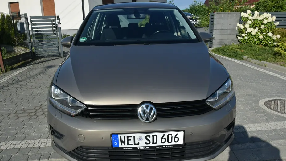 VOLKSWAGEN Golf Sportsvan -