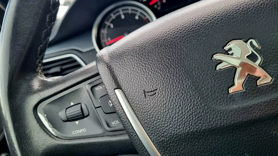 PEUGEOT 508 -