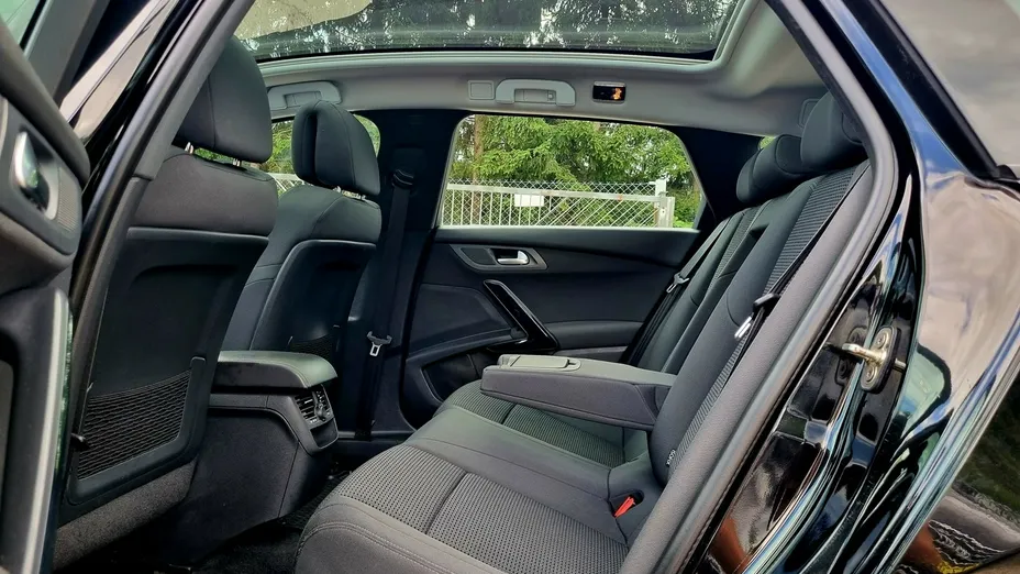 PEUGEOT 508 -