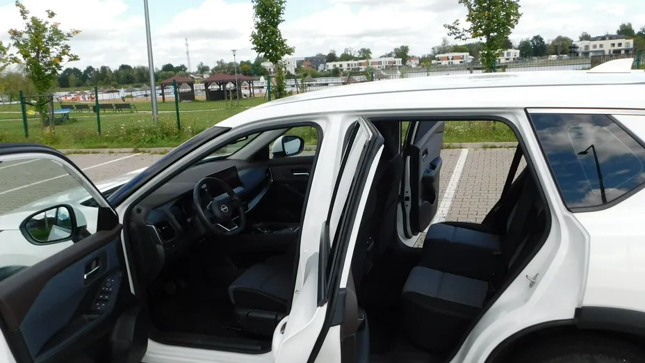 NISSAN X-Trail -