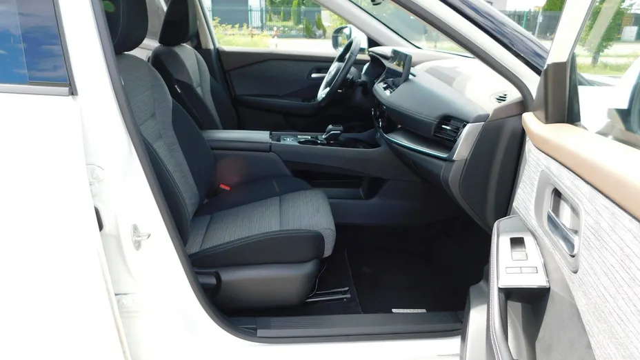 NISSAN X-Trail -